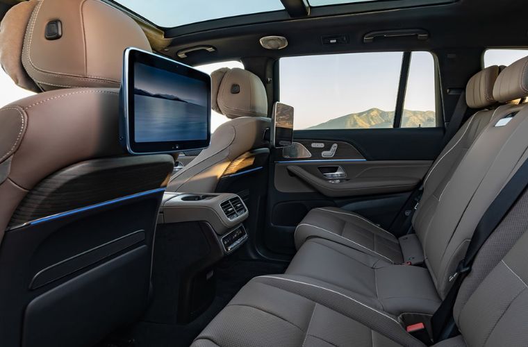 2027 Mercedes-Benz GLS interior view