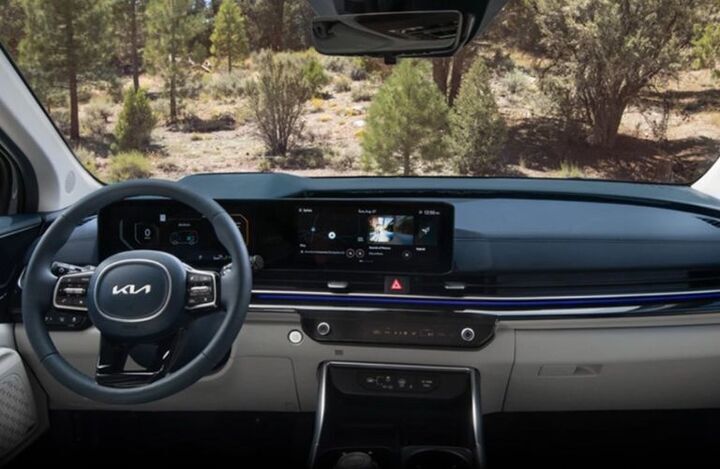 2025 Kia Carnival cabin and dashboard
