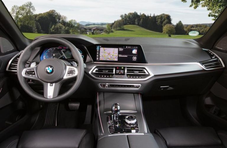 2021 BMW X5 xDrive45e Dashboard