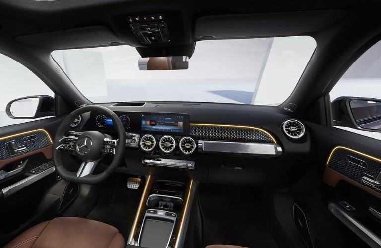 2026 Mercedes-Benz GLB front dashboard