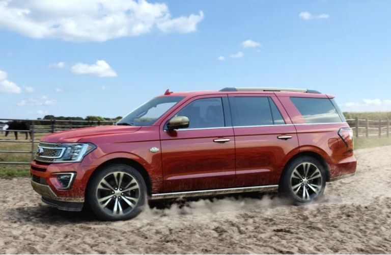 2020 Ford Expedition driving on dirt