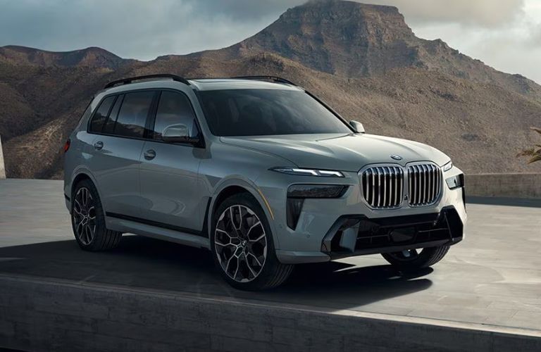 2026 BMW X7 exterior front side view