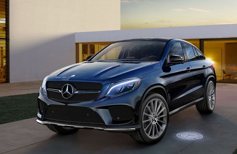 2016 Mercedes-Benz GLE-Class in front of a modern house