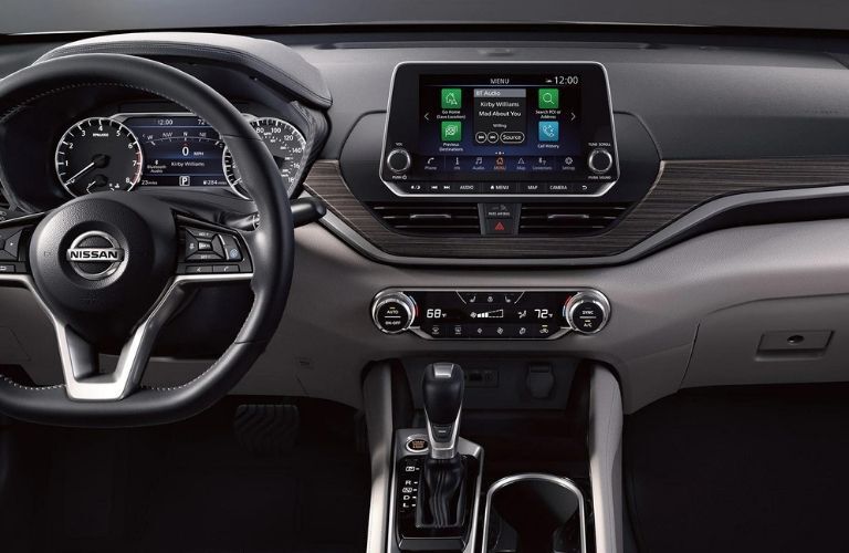2022 Nissan Altima steering and dashboard