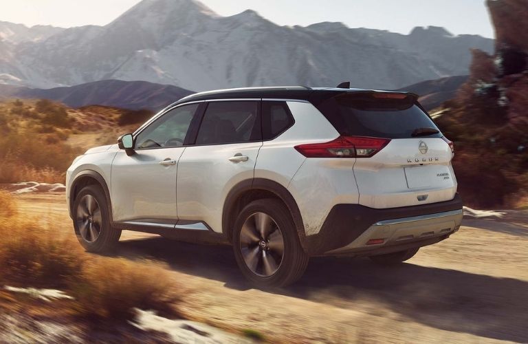 Rear view of the used Nissan Rogue White