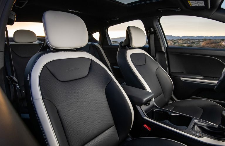 2025 Kia K4 interior front seats