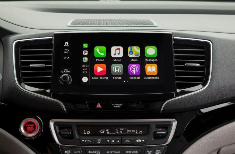 Touchscreen of the 2022 Pilot