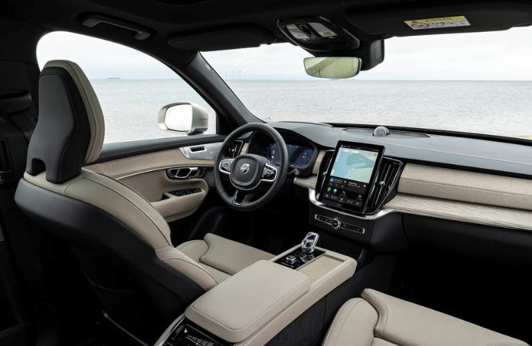 2025 Volvo XC90 interior front dash