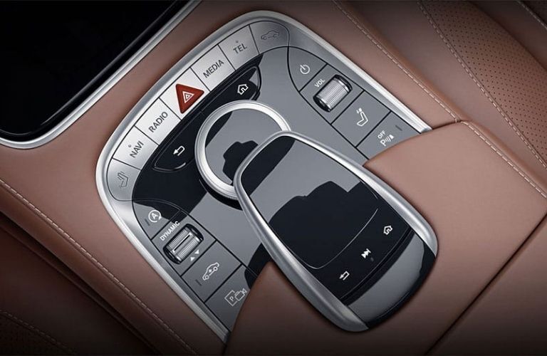 2021 MB S-Class Coupe center controls