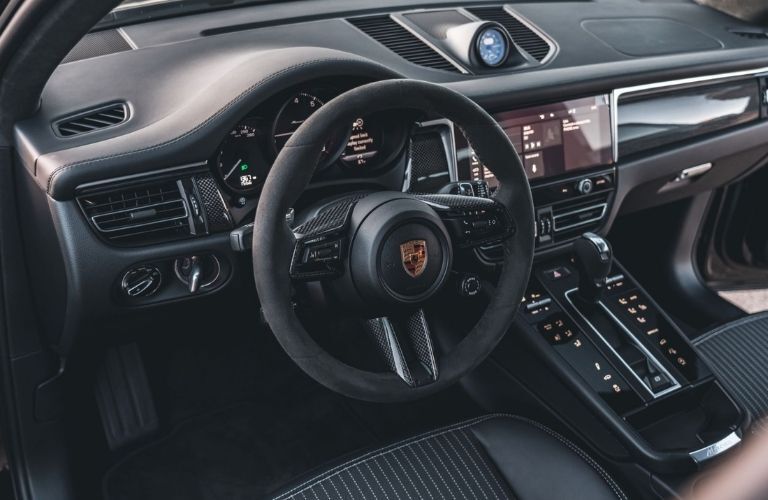 2022 Porsche Macan T cockpit view