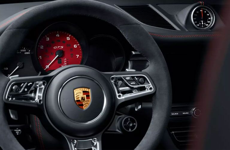 2021 Porsche Macan steering wheel image.
