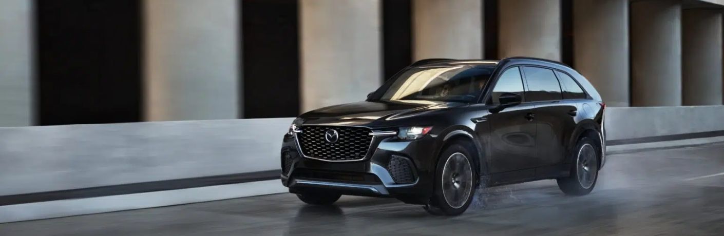 front quarter view of the 2025 Mazda CX-70