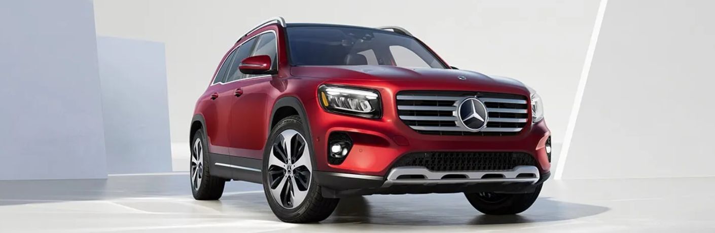 2025 Mercedes-Benz GLB exterior front view