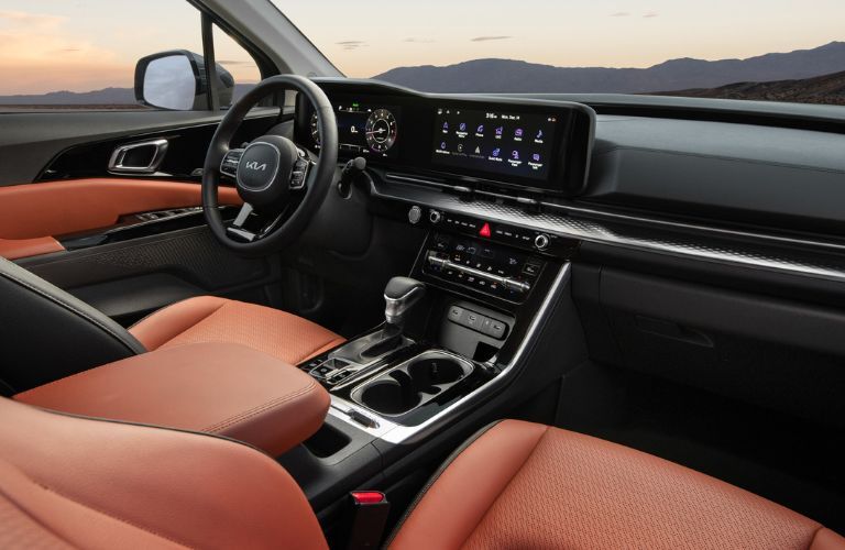 2024 Kia Carnival interior steering and dash