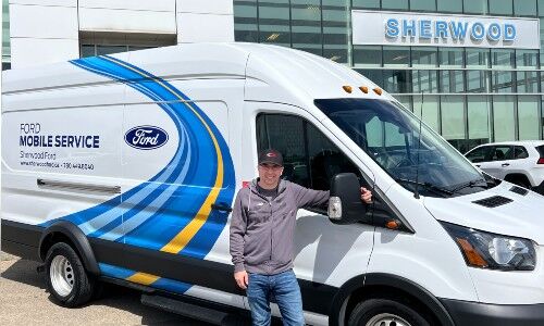Ford Technician Kurt Kidd brings Ford Mobile Service to your driveway