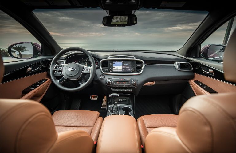 Front console of the 2019 Kia Sorento