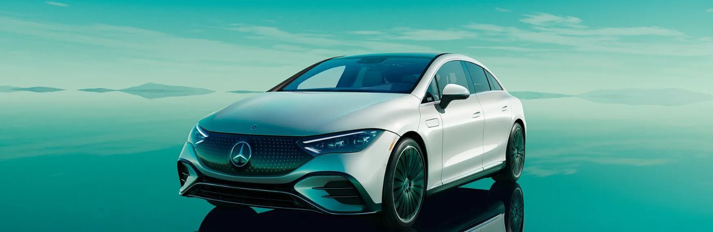 Front three-quarter view of the 2023 Mercedes-Benz EQE 500 4MATIC® Sedan