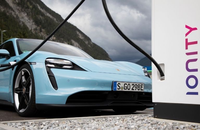 Charging the 2020 Porsche Taycan 4S