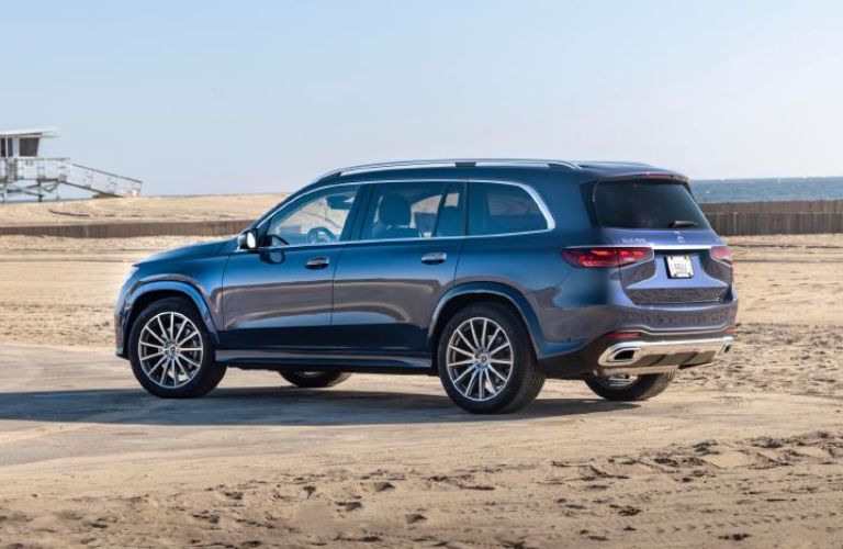 Rear three-quarter view of the 2024 Mercedes-Benz GLS 450