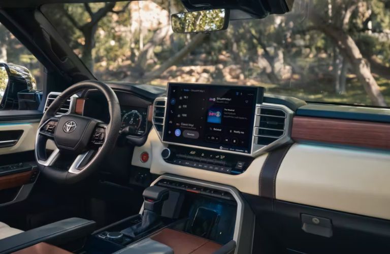 2023 Toyota Tundra steering and dash