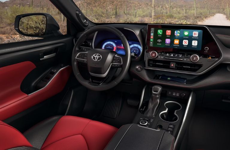 dashboard view in the 2025 Toyota Highlander