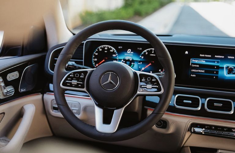 Cockpit view of the 2023 Mercedes-Benz GLE SUV