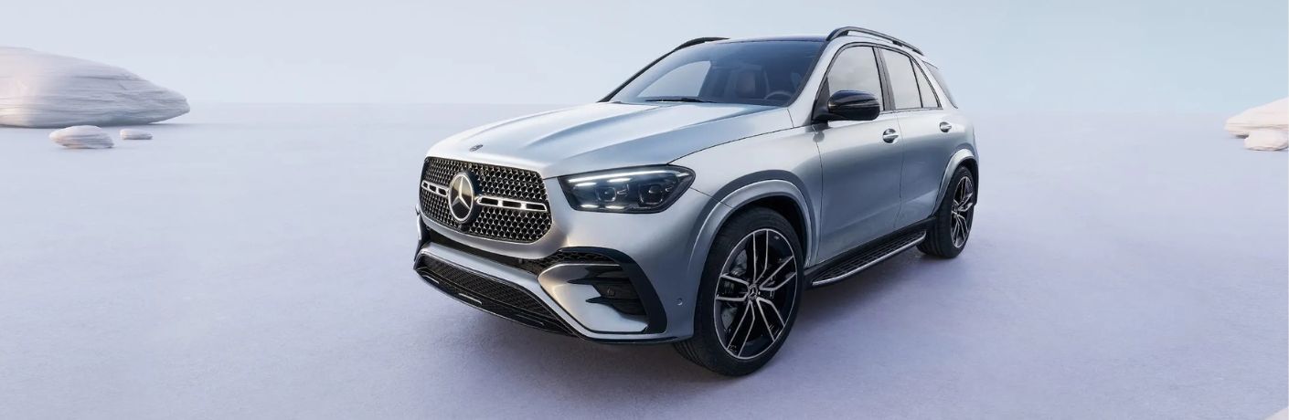 Front three-quarter view of the 2024 Mercedes-Benz GLE 350 parked