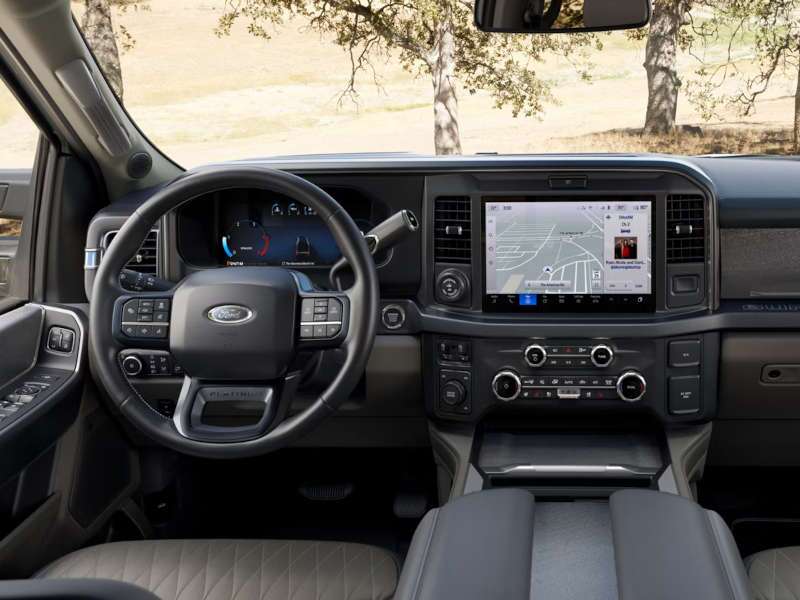 The modern cockpit of a dual-wheel pickup truck