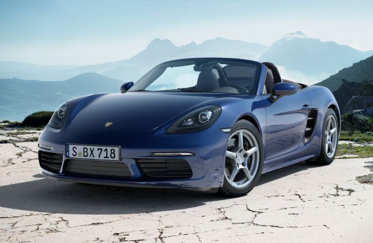Porsche 718 Spyder RS exterior front side view