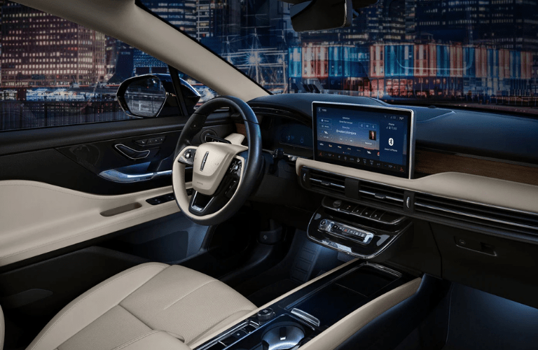 Steering wheel and infotainment screen of the 2025 Lincoln Corsair