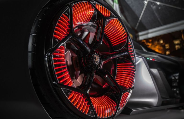 wheel of the Lamborghini Terzo Millennio