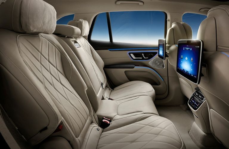 Seating arrangement of the 2023 Mercedes-Benz EQS SUV