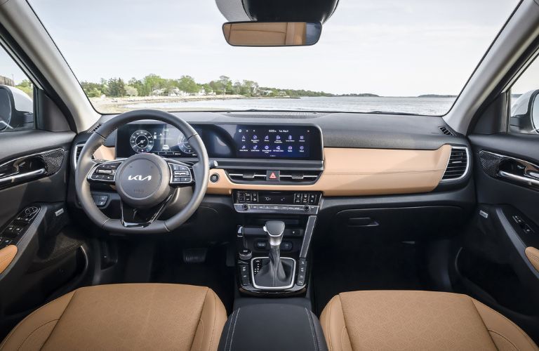 interior steering and dashboard of the 2025 Kia Seltos