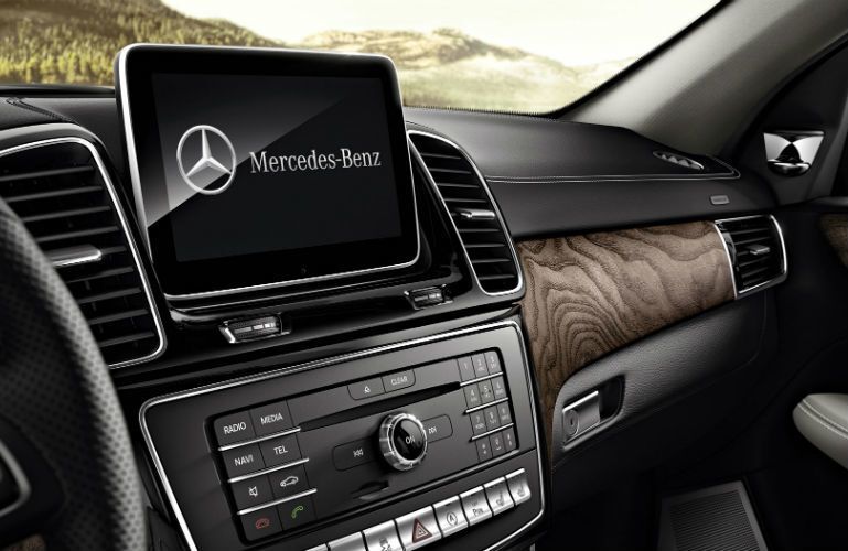 2016 GLE350 Infotainment Screen