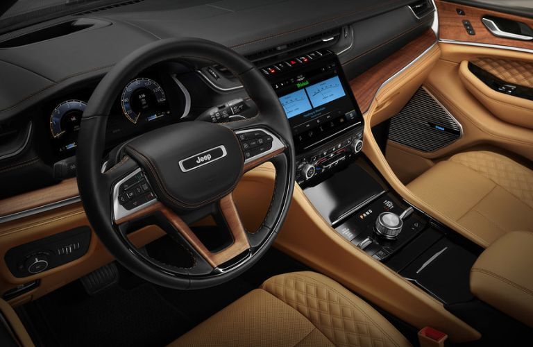 2024 Jeep Grand Cherokee interiors