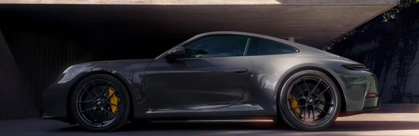 Side view of the 2025 Porsche 911 Carrera