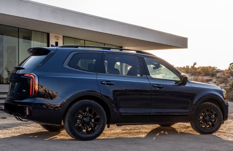 2025 Kia Telluride side view