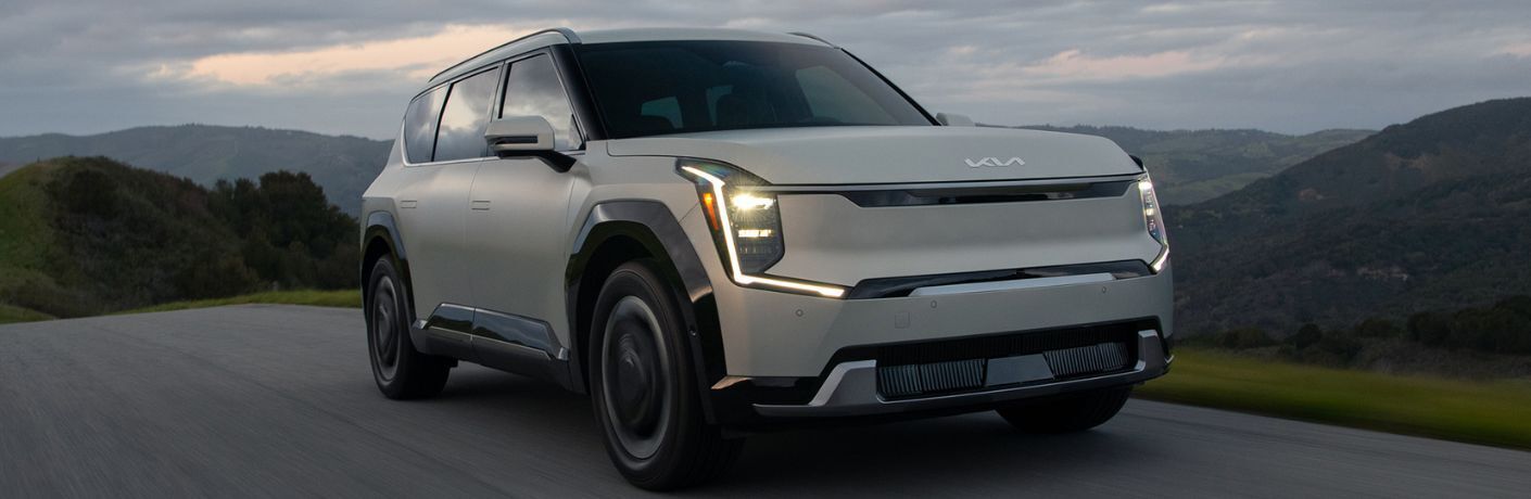 Front quarter view of the 2024 Kia EV9 Gray