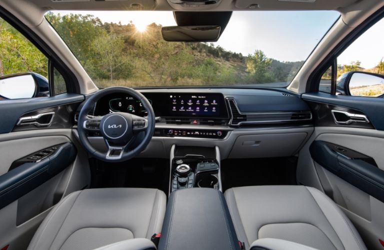 Dashboard and seats of the 2023 Kia Sportage Hybrid