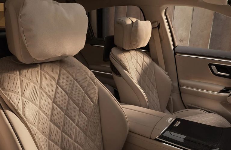 2025 Mercedes-Benz S 580e 4MATIC® Sedan seats