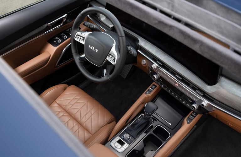 interior steering and dashboard view of the 2025 Kia Telluride