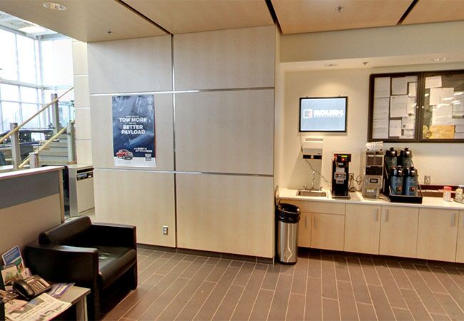 Waiting room at the Sherwood Ford service center