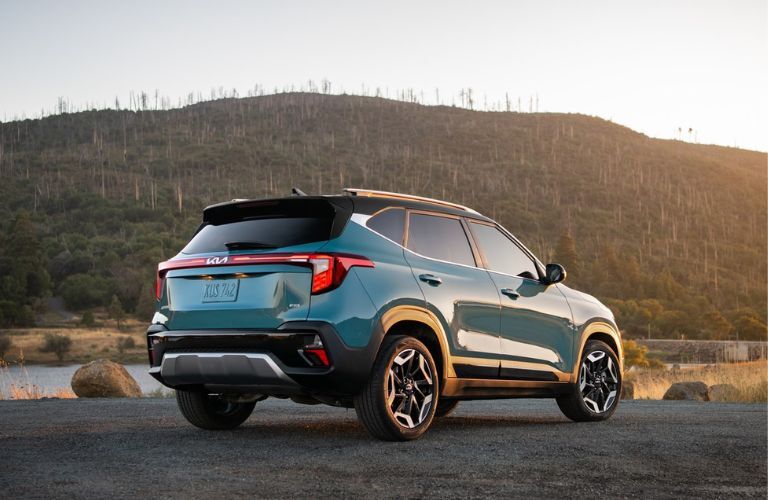 2025 Kia Seltos exterior rear view