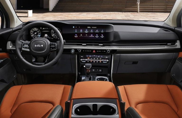 Front console of the 2023 Kia Carnival