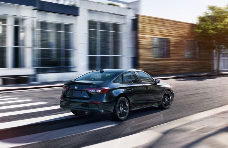 Rear three-quarter view of the 2025 Honda Civic