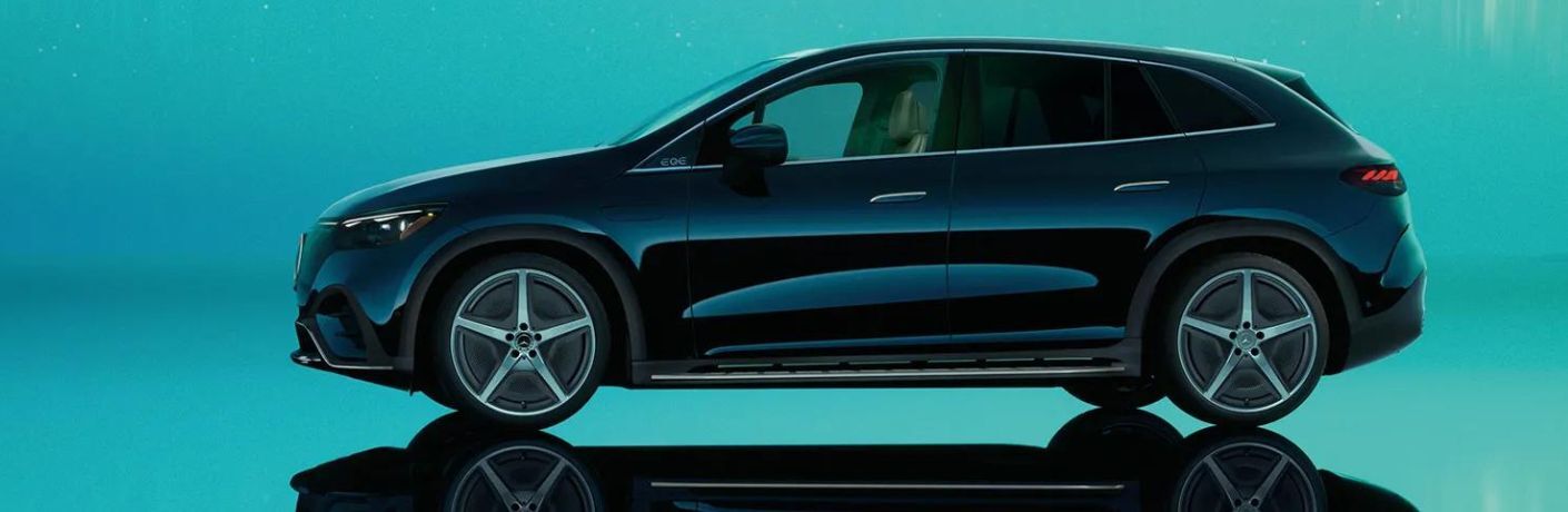 Side view of the 2024 Mercedes-EQ EQE SUV