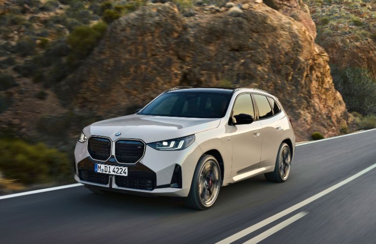 2025 BMW X3 exterior front view