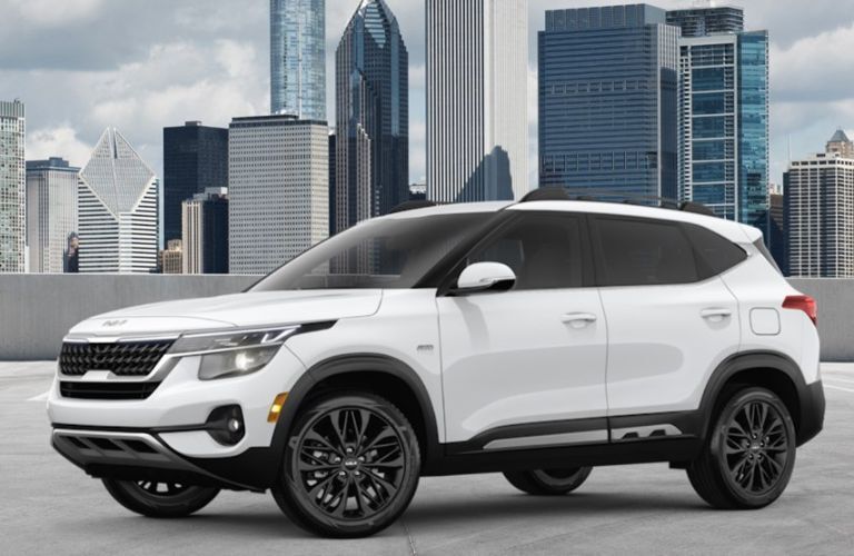 2022 Kia Seltos side quarter view