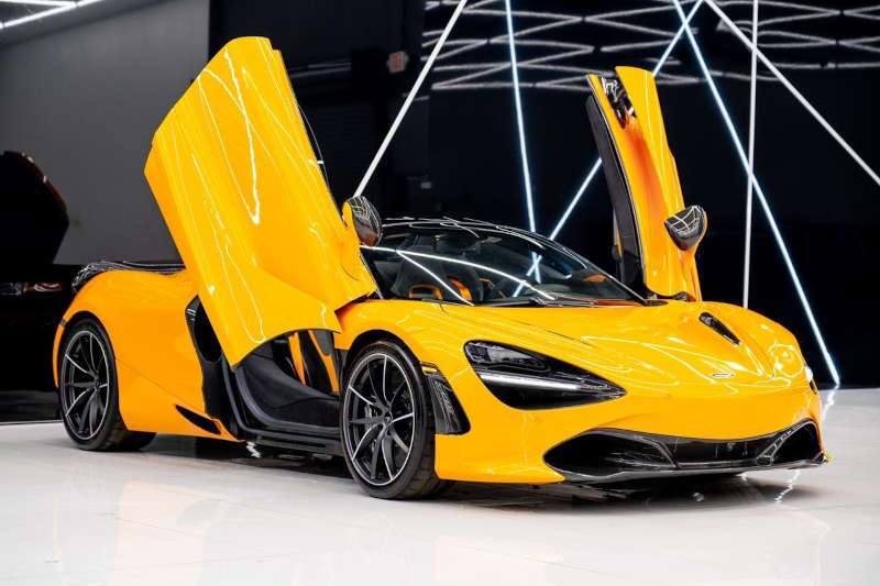 A front quarter exterior view of the 2020 McLaren 720S for Sale near Miami