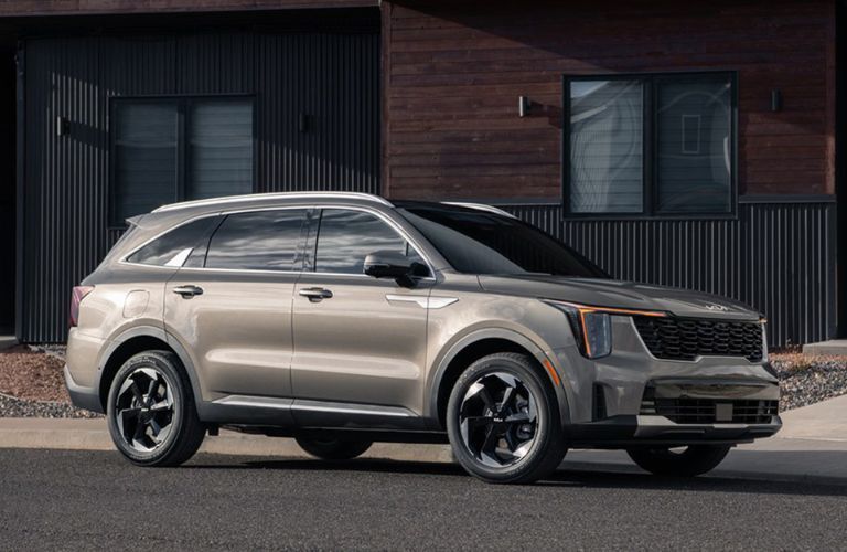 2025 Kia Sorento Plug-In Hybrid side view